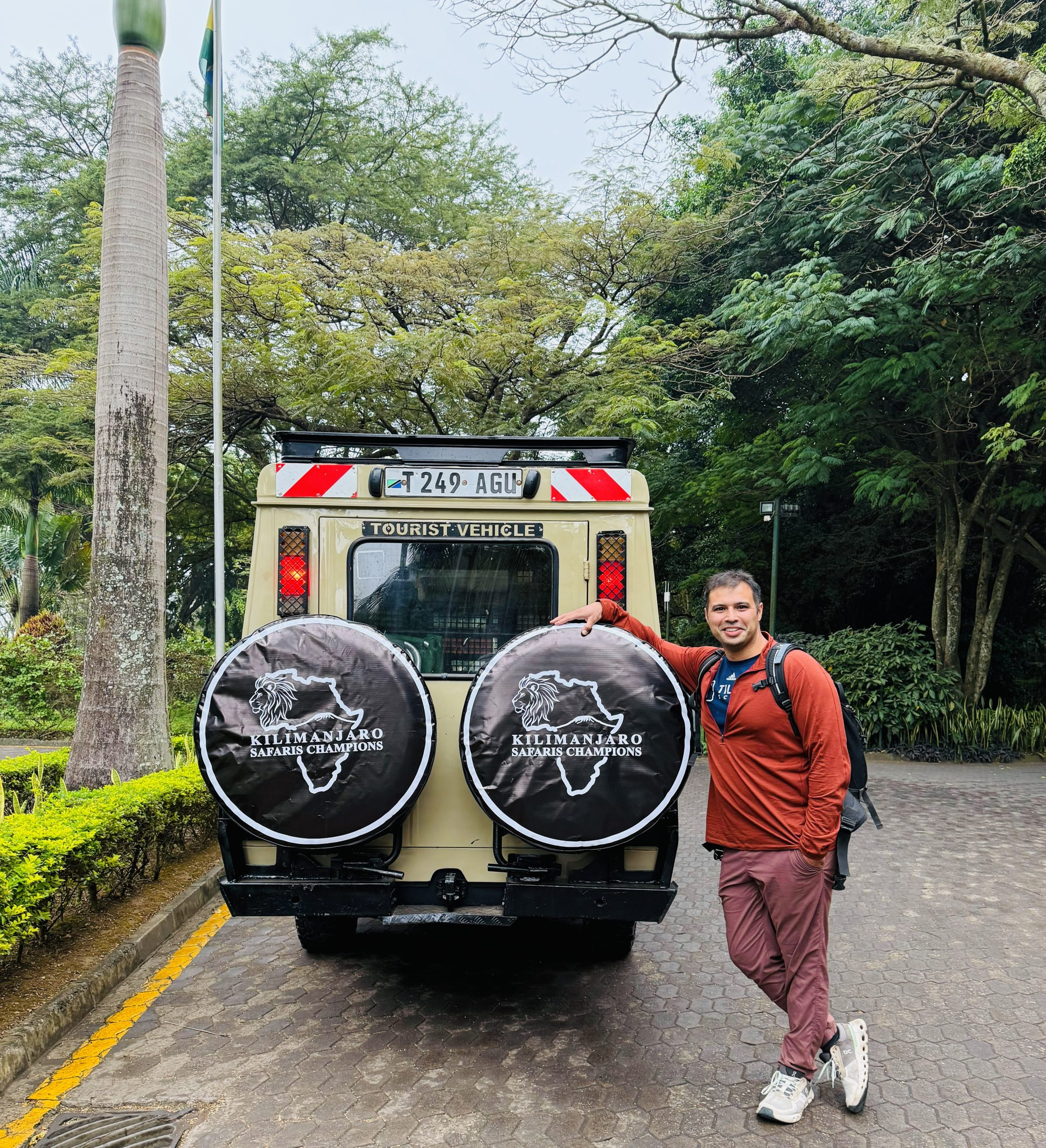 Traveller discovering Tanzania on a scenic day trip